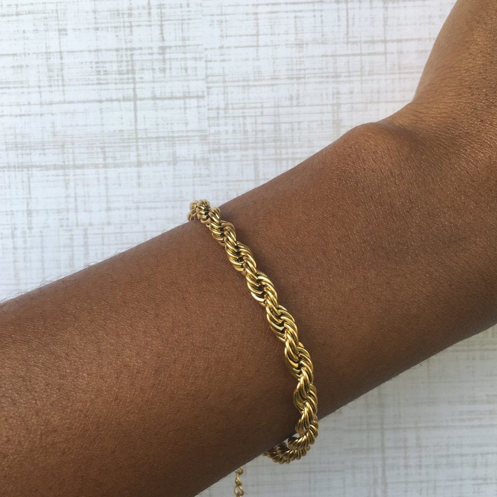 Elegant Gold Rope Chain Bracelet for Women